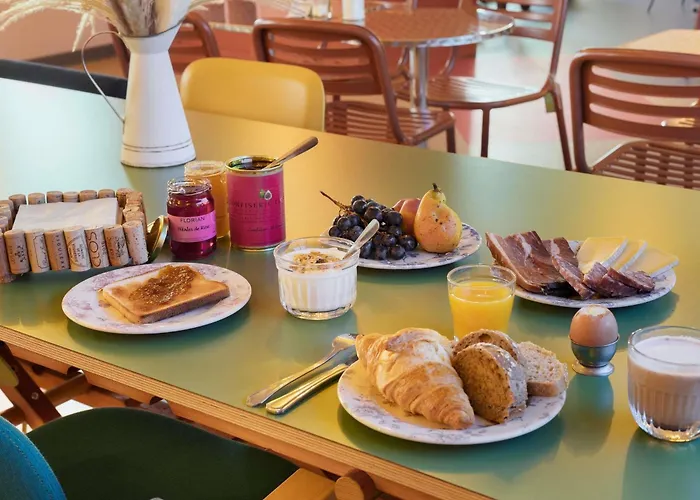 Greet Aeroport Promenade Des Hotell