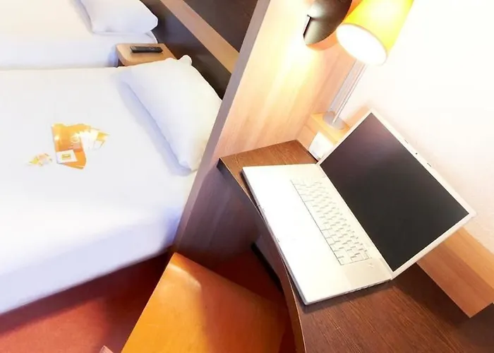 Greet Aeroport Promenade Des Hotell