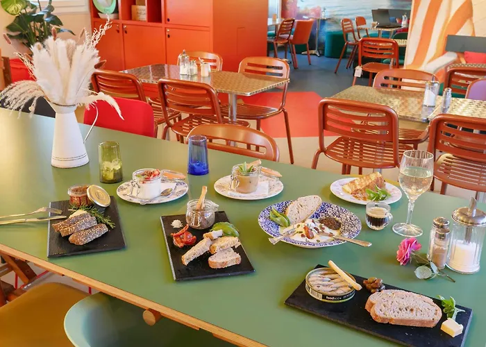 Greet Aeroport Promenade Des 2* نيس